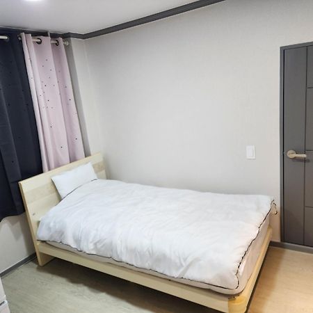 Ara Guesthouse Пусан Екстер'єр фото